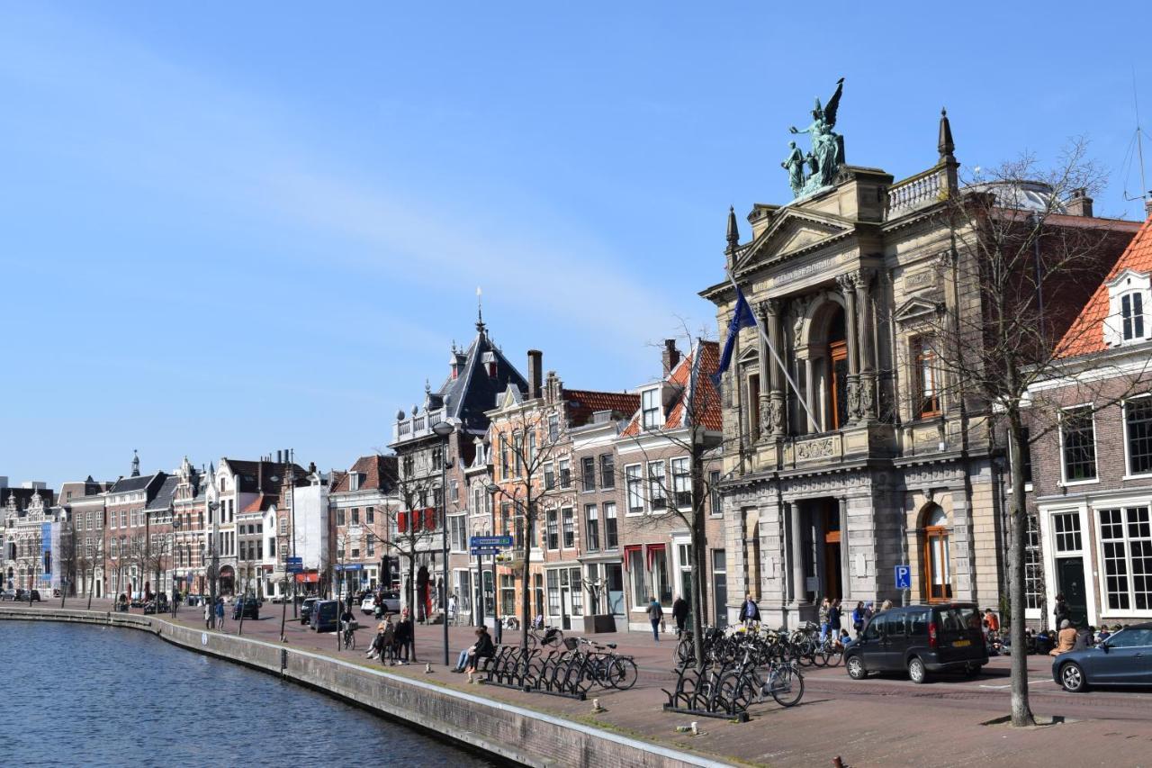Bed & Breakfast Tegenover De Molen Haarlem Bagian luar foto