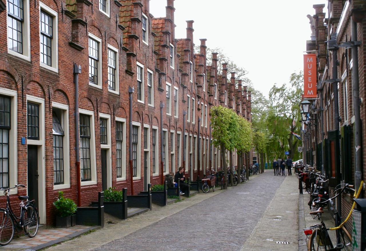 Bed & Breakfast Tegenover De Molen Haarlem Bagian luar foto